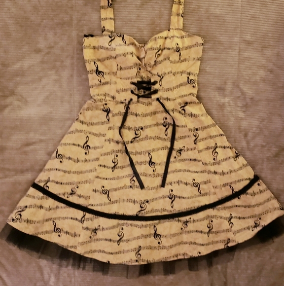 *****SOLD*****         Hot Topic  Music Note Dress - Picture 14 of 14